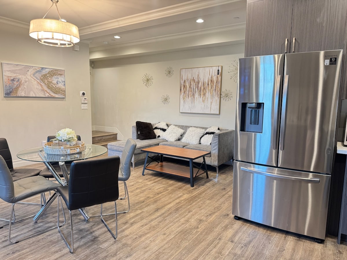 Dining and living area before and after vacation rental photo editing decision example before optimization